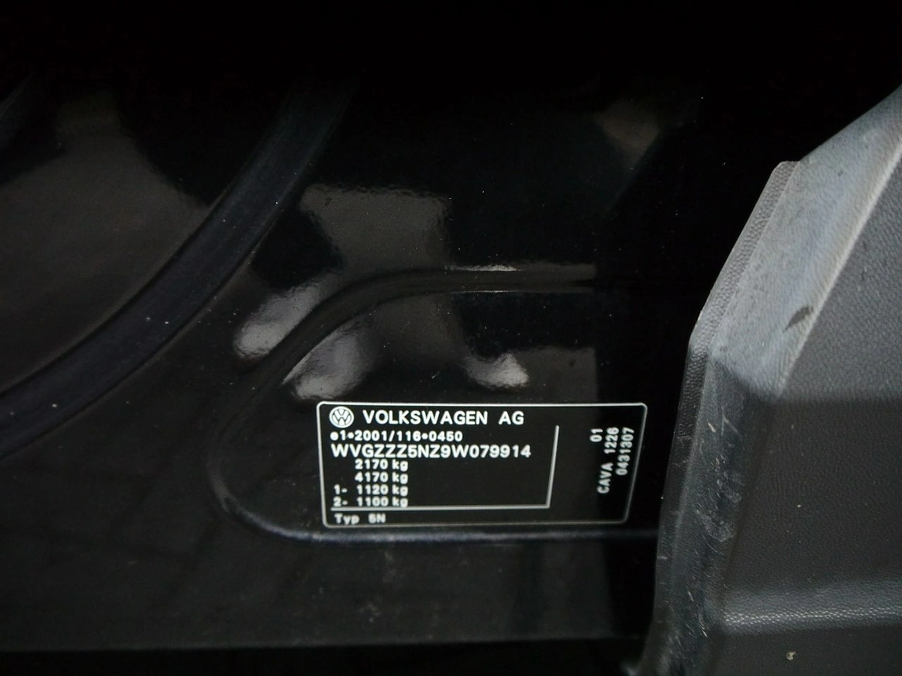 Volkswagen Tiguan - Zdjęcie 35