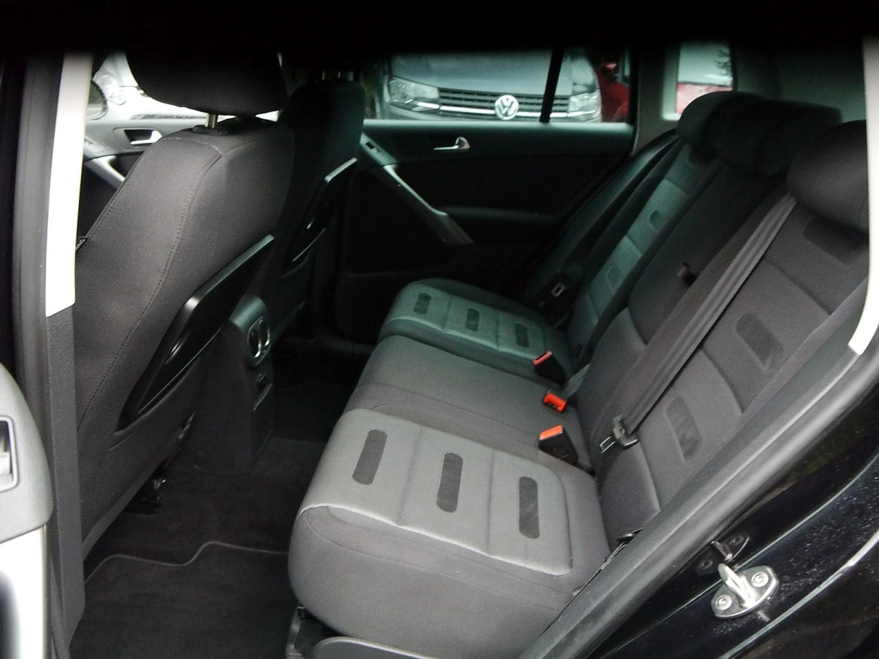 Volkswagen Tiguan - Zdjęcie 31
