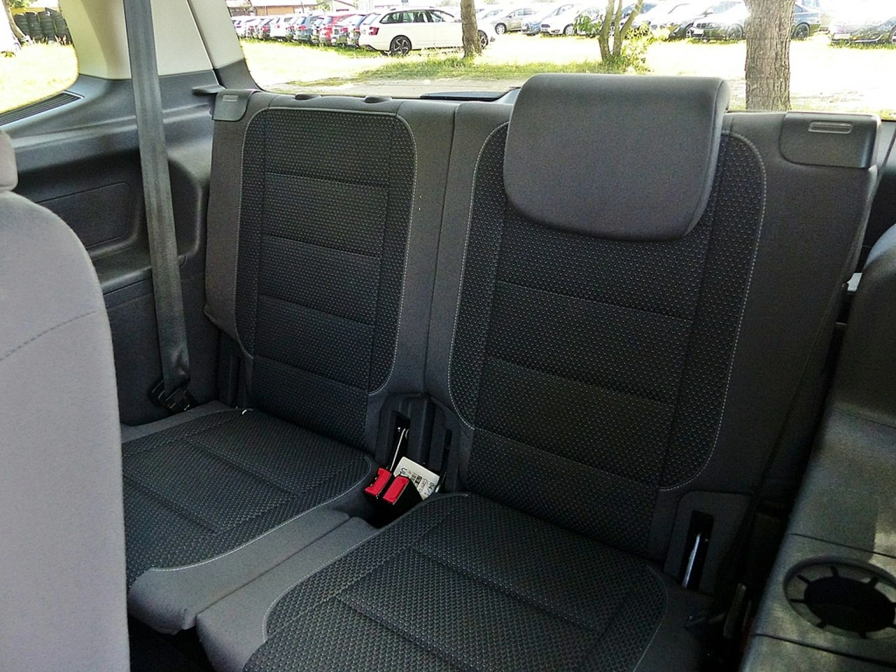 Volkswagen Touran - Zdjęcie 24