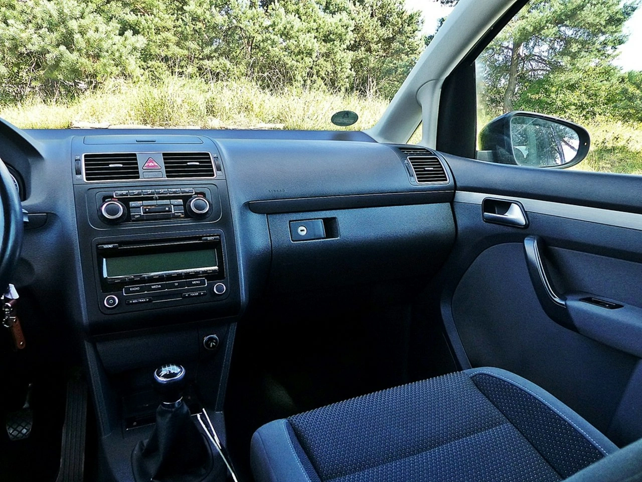 Volkswagen Touran - Zdjęcie 37