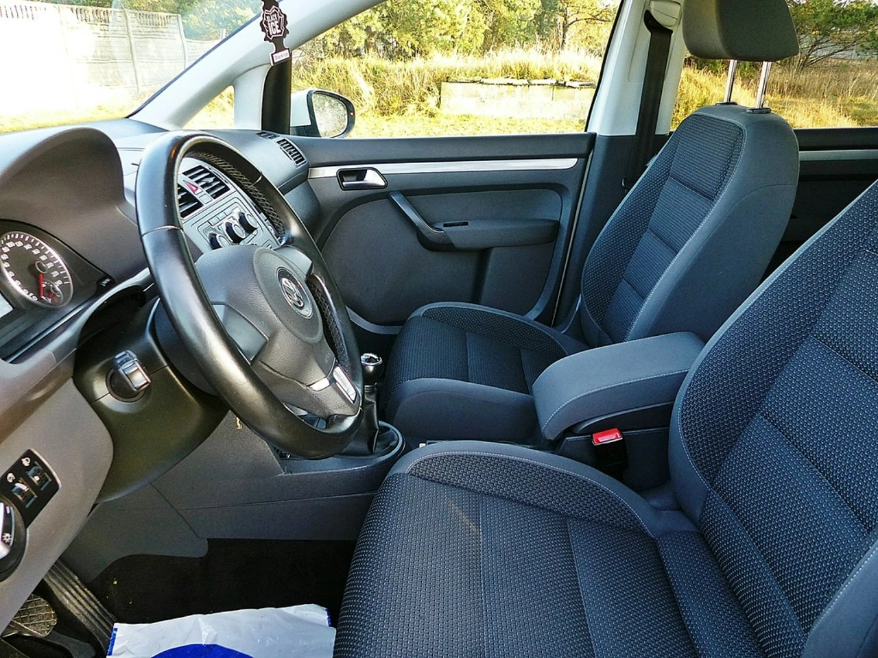 Volkswagen Touran - Zdjęcie 18