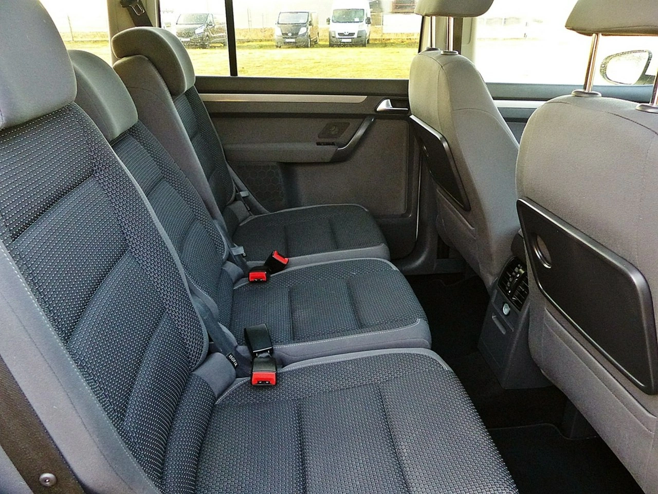 Volkswagen Touran - Zdjęcie 23