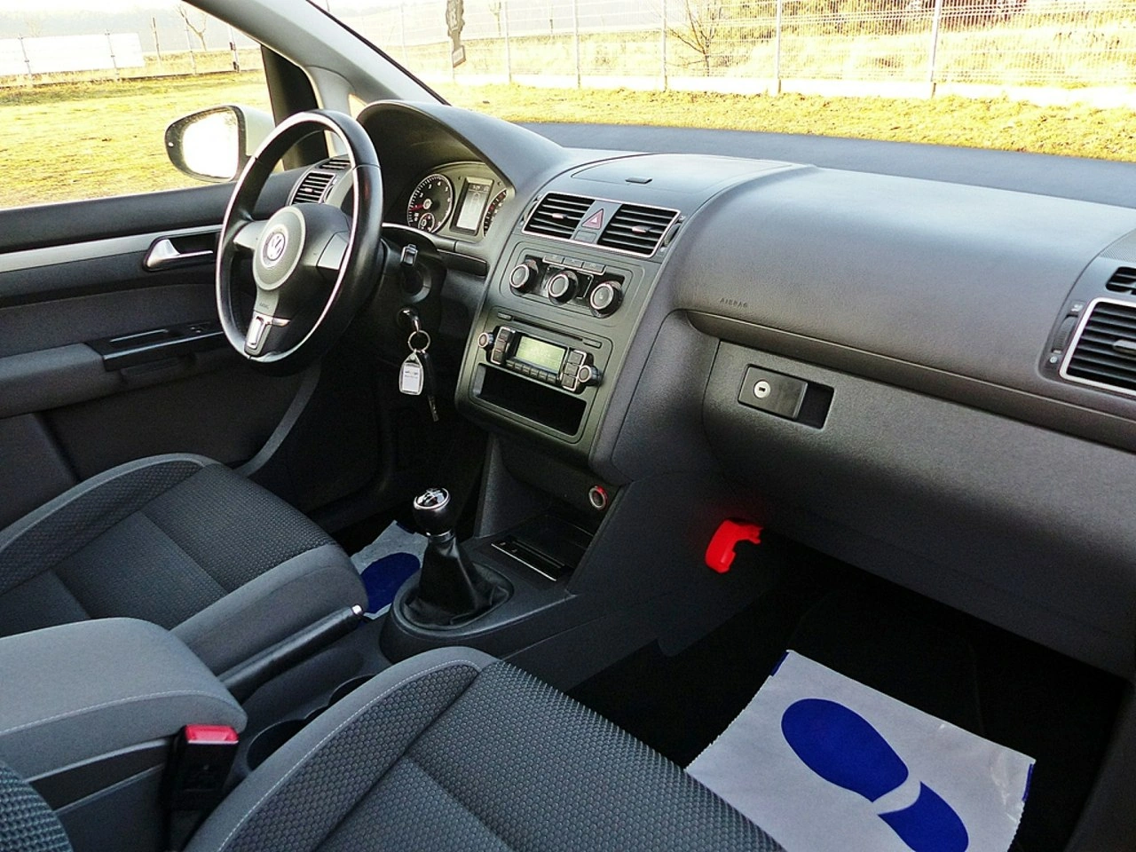 Volkswagen Touran - Zdjęcie 24