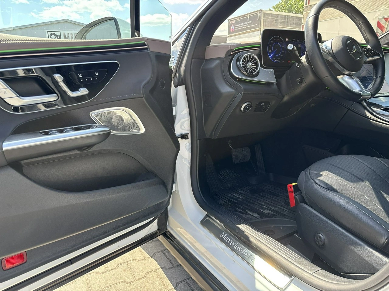 Mercedes EQE - Zdjęcie 9