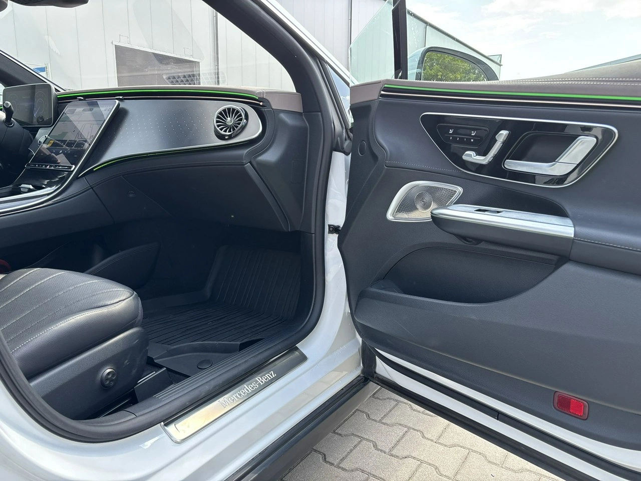 Mercedes EQE - Zdjęcie 18
