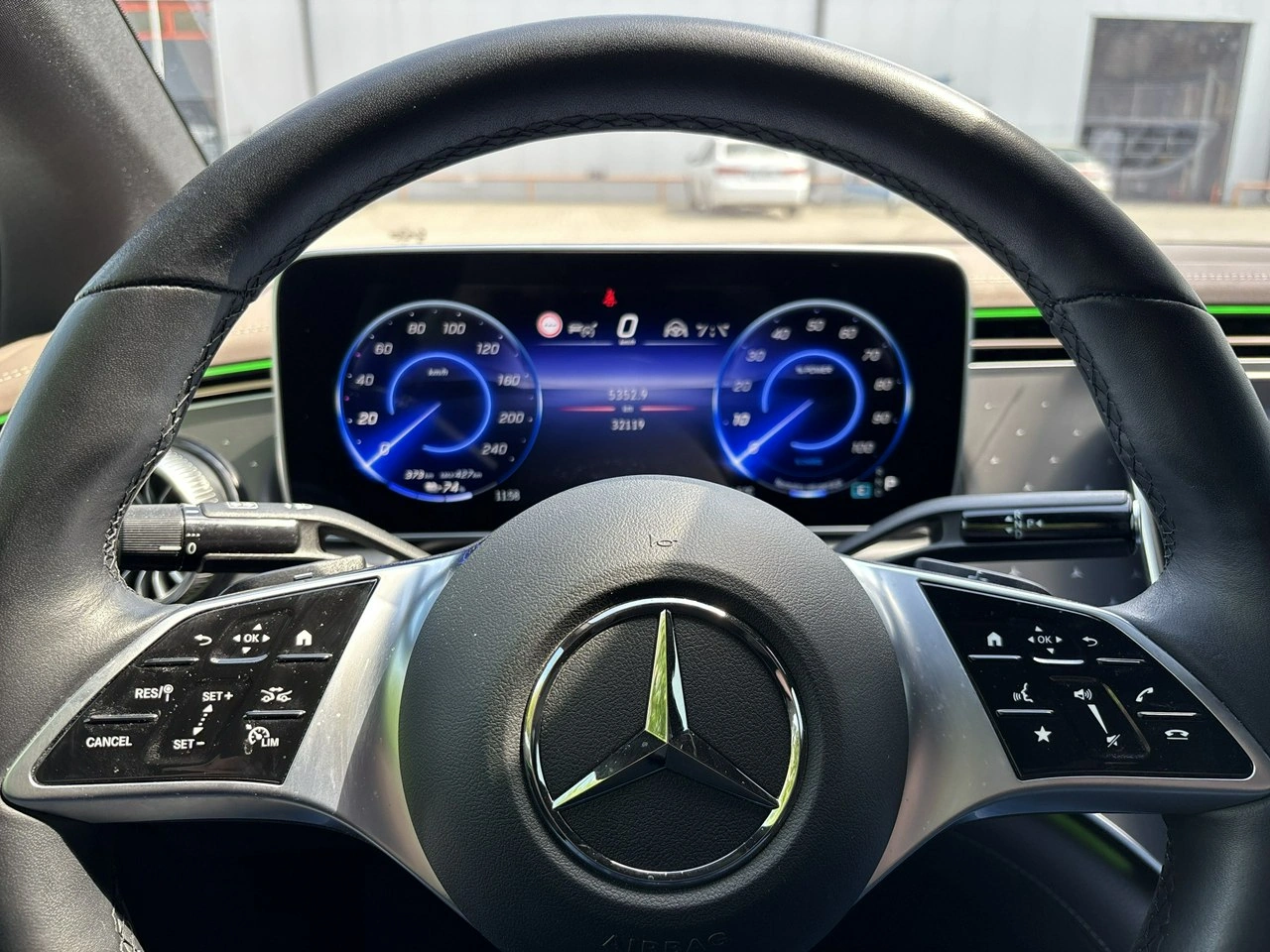 Mercedes EQE - Zdjęcie 27