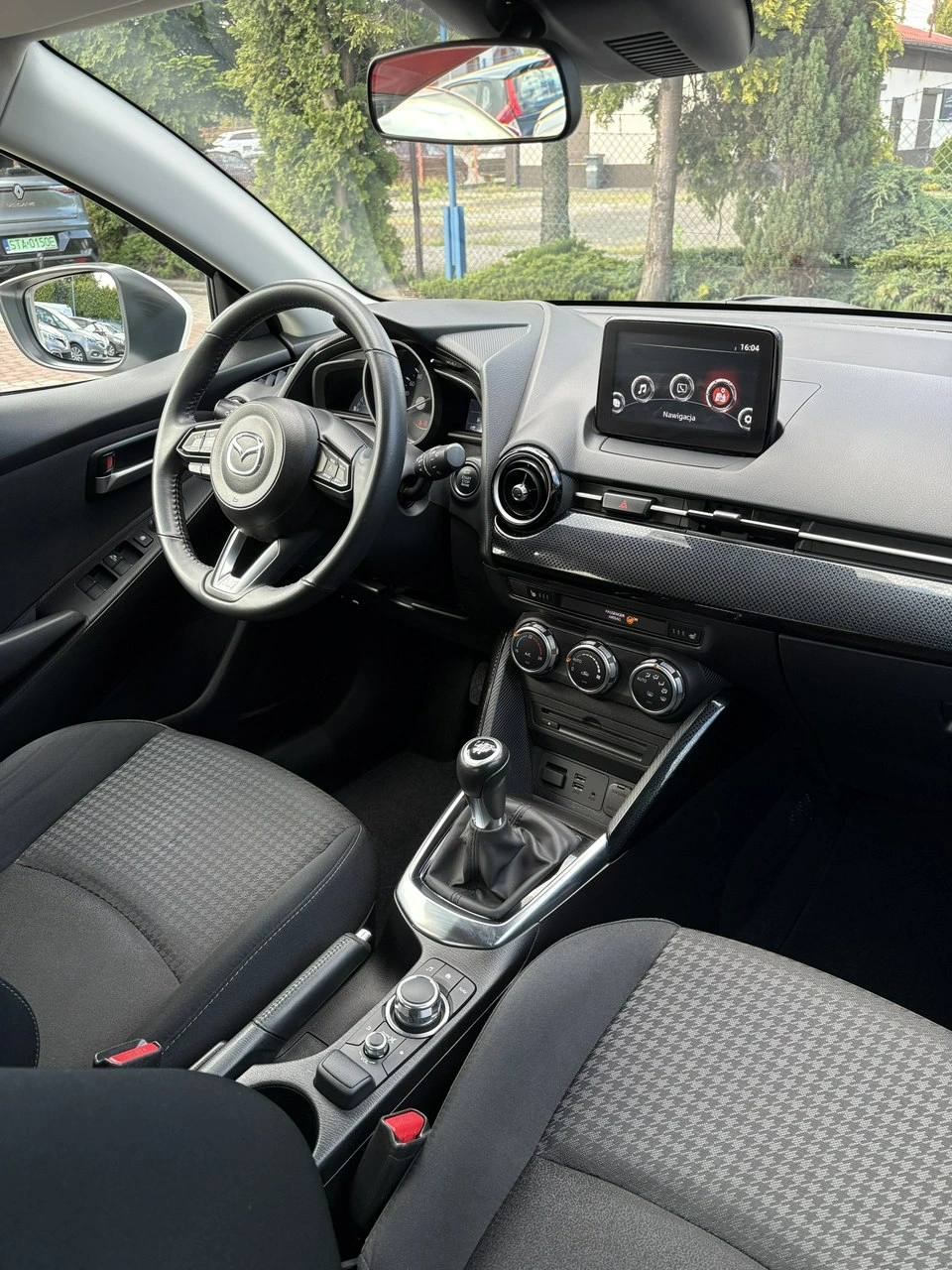 Mazda 2 - Zdjęcie 9