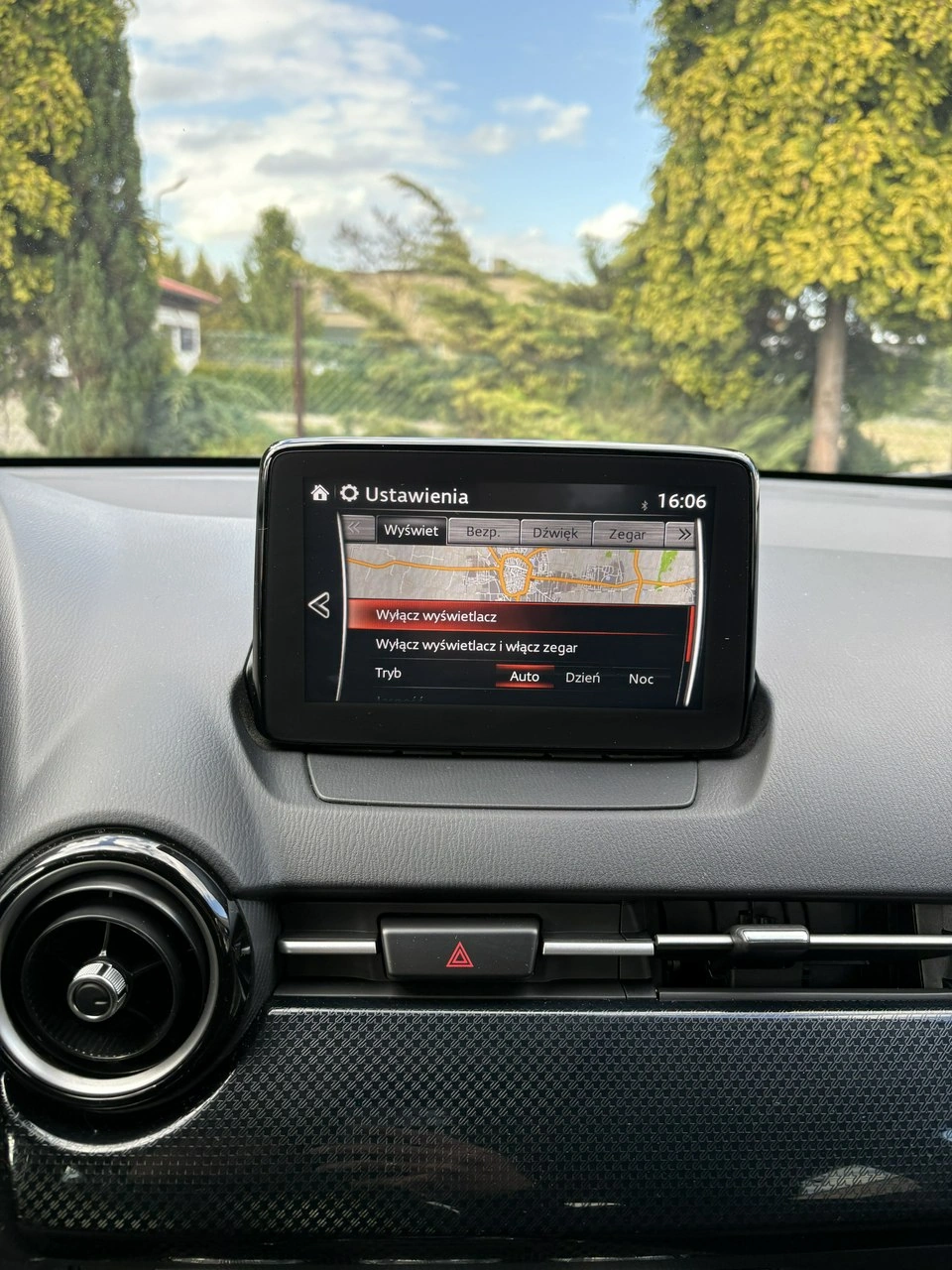 Mazda 2 - Zdjęcie 18