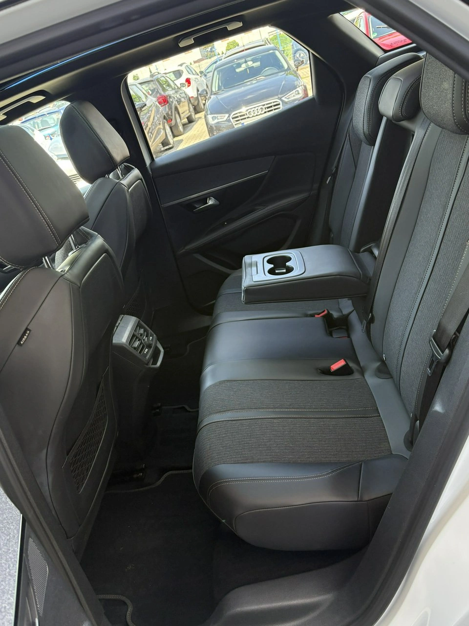 Peugeot 3008 - Zdjęcie 16