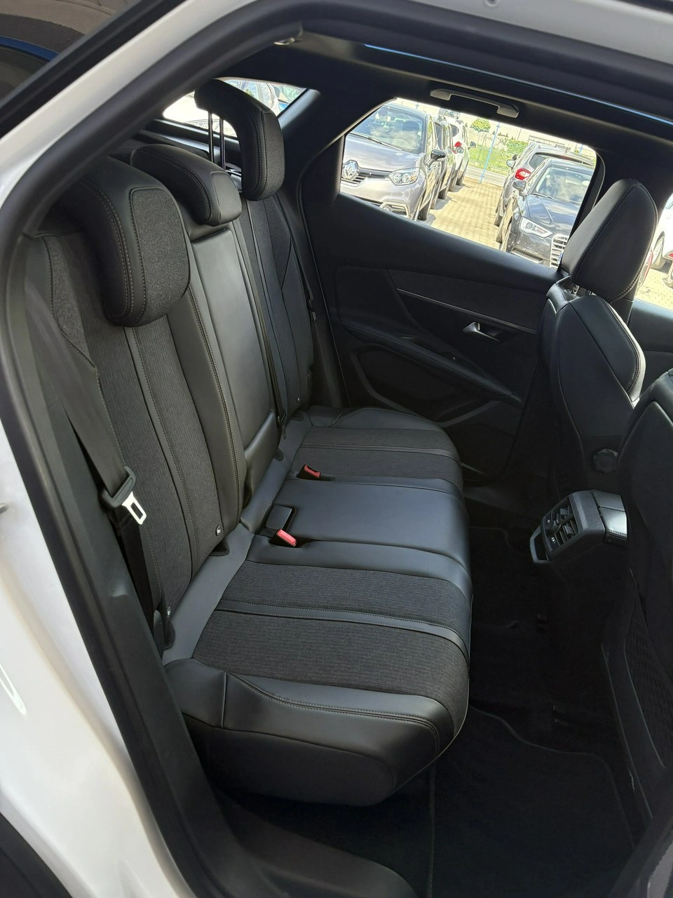 Peugeot 3008 - Zdjęcie 17
