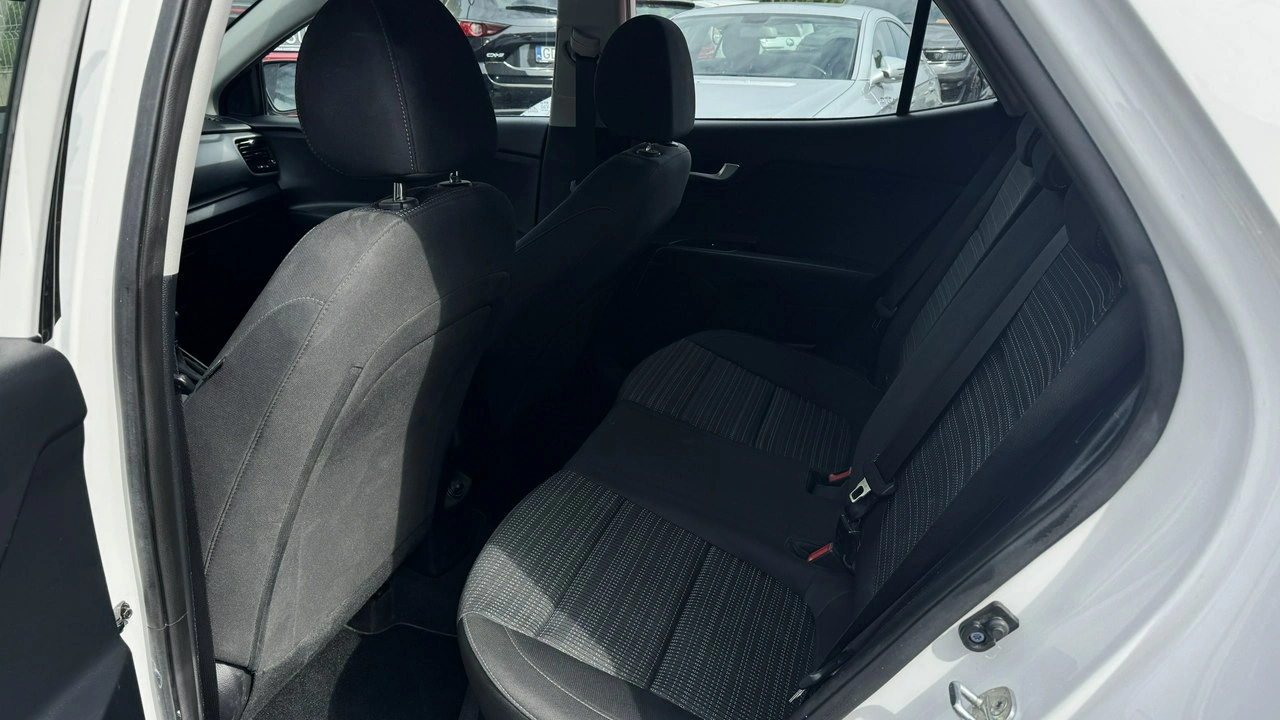 Kia Stonic - Zdjęcie 9