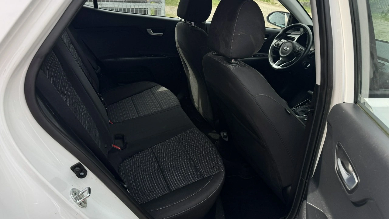 Kia Stonic - Zdjęcie 27