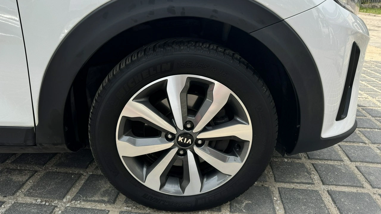 Kia Stonic - Zdjęcie 35
