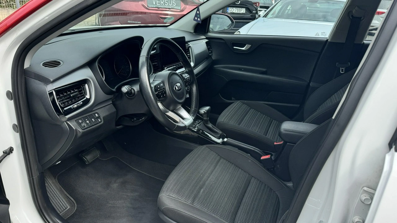 Kia Stonic - Zdjęcie 6