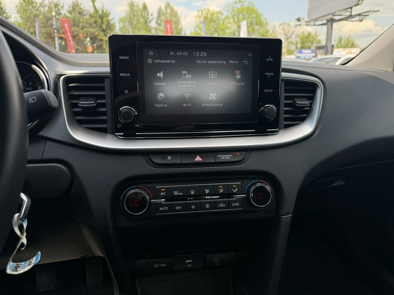 Kia Ceed - Zdjęcie 21