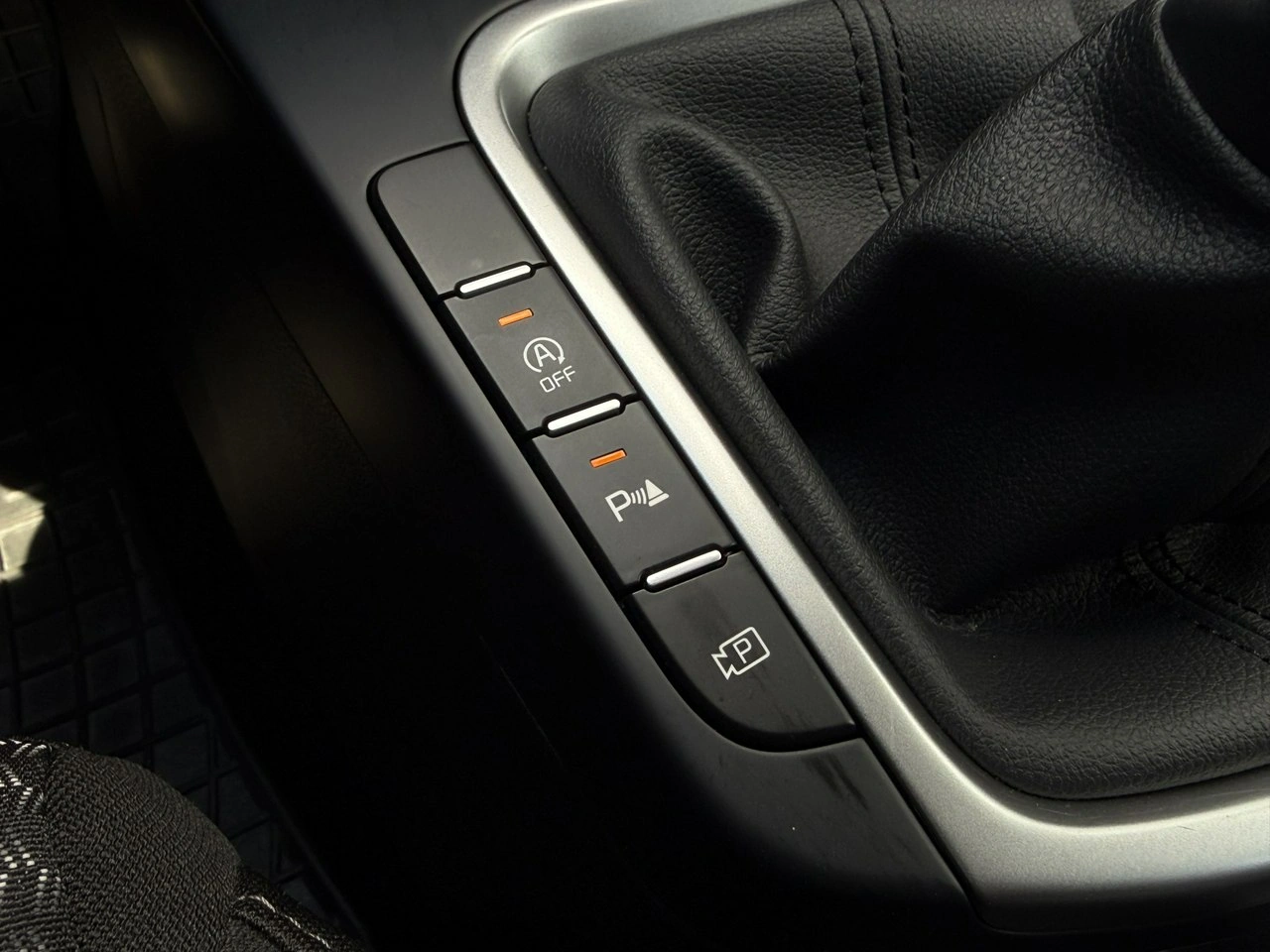 Kia Ceed - Zdjęcie 28