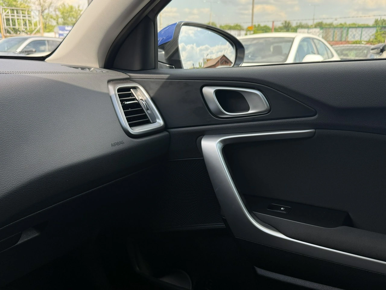 Kia Ceed - Zdjęcie 29