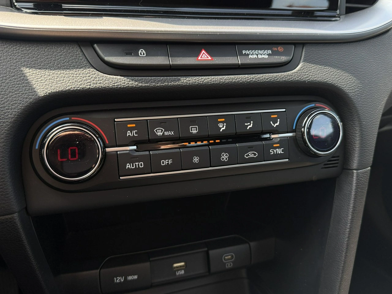 Kia Ceed - Zdjęcie 12