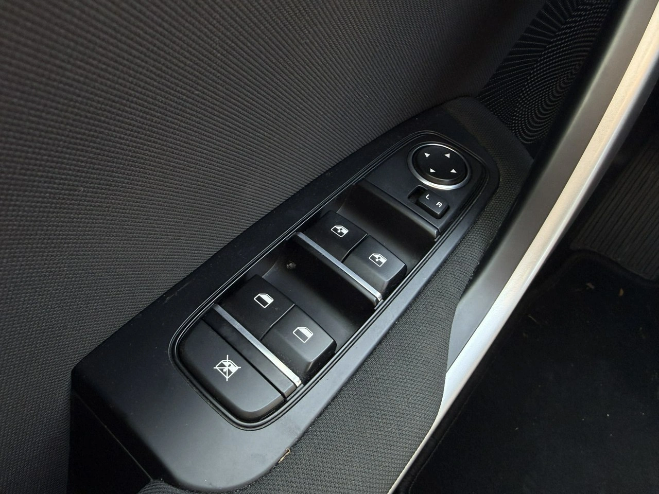 Kia Ceed - Zdjęcie 14
