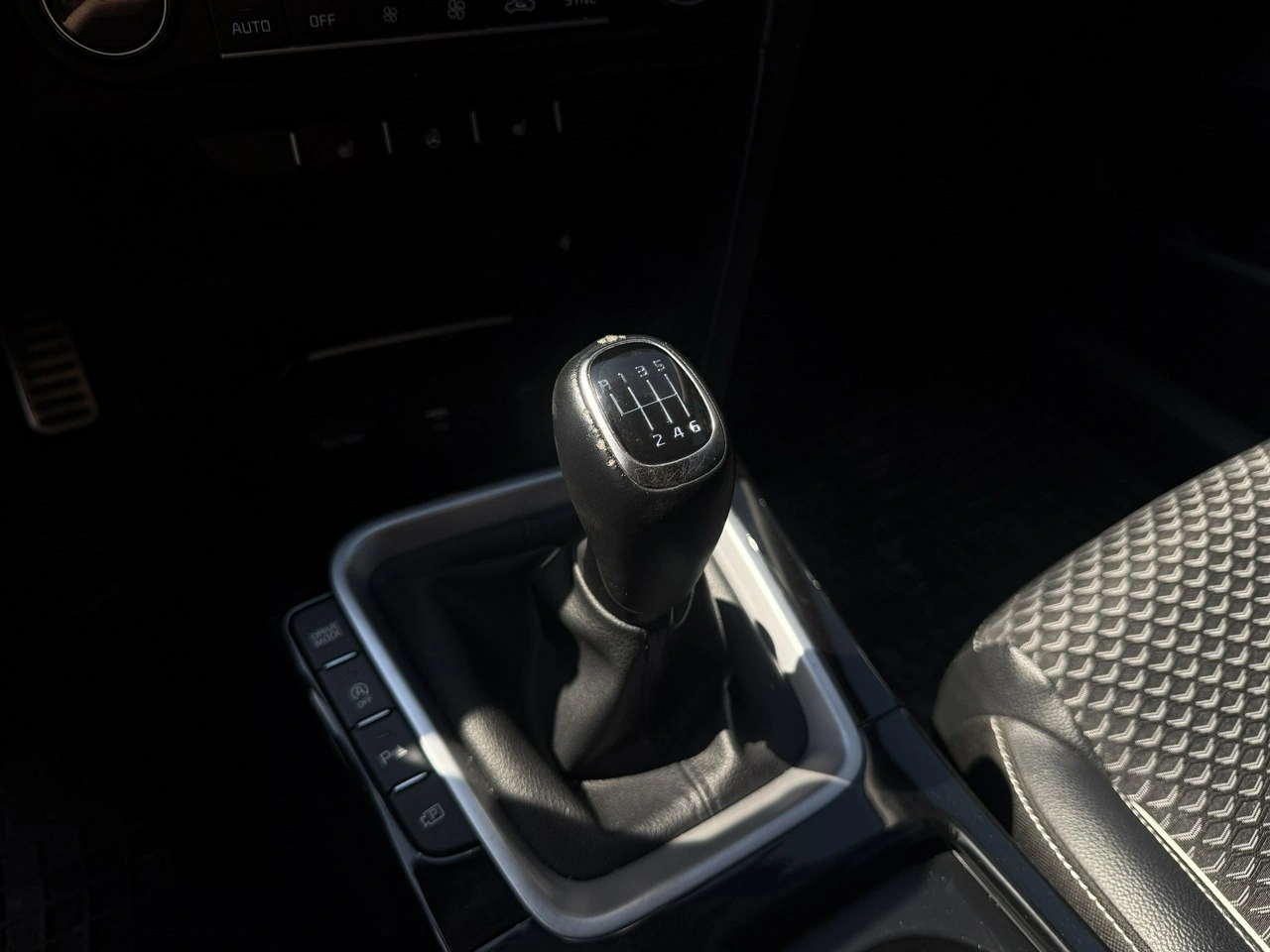 Kia Ceed - Zdjęcie 10