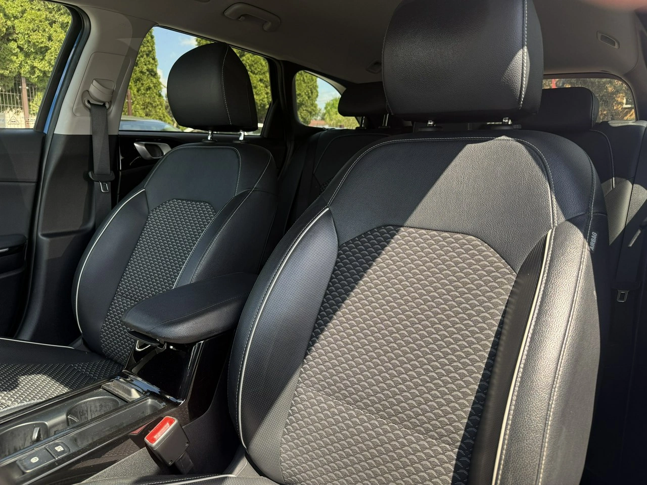 Kia Ceed - Zdjęcie 4