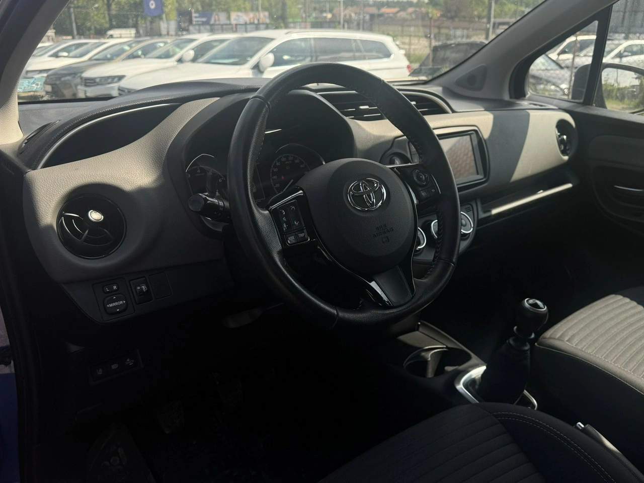 Toyota Yaris - Zdjęcie 6