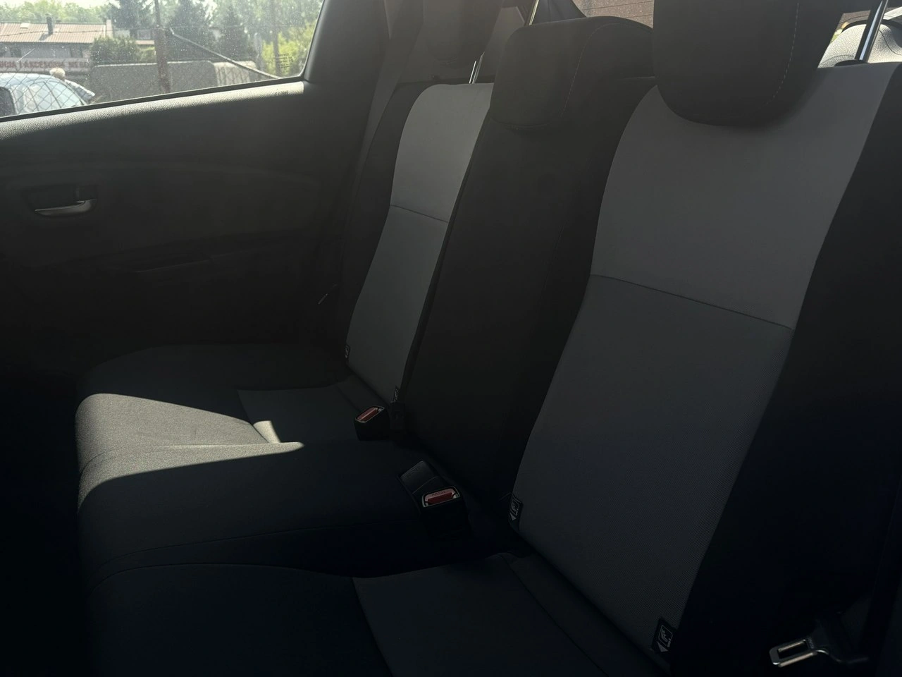Toyota Yaris - Zdjęcie 7