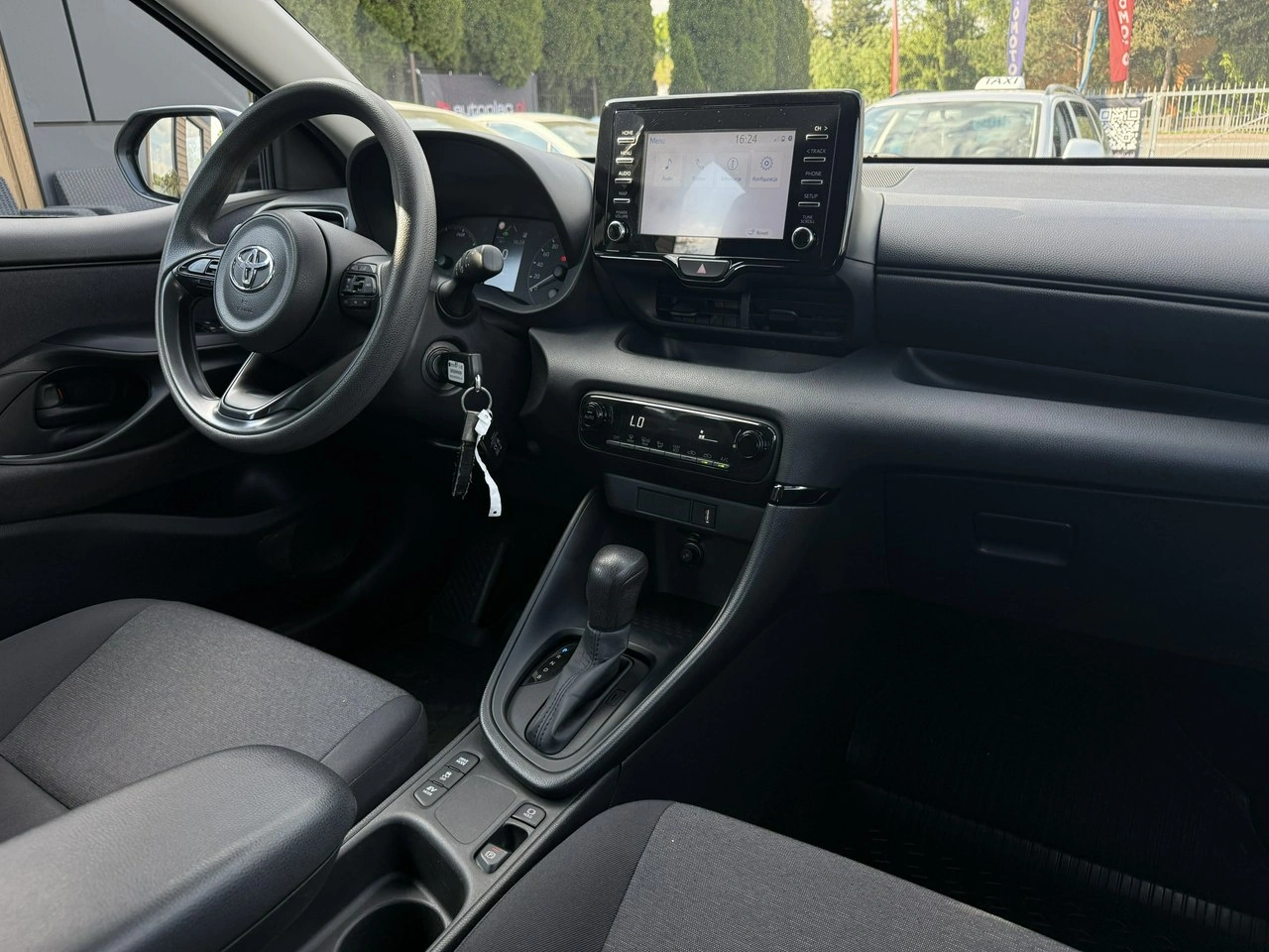 Toyota Yaris - Zdjęcie 13