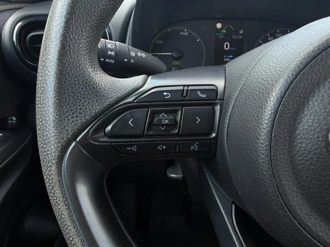 Toyota Yaris - Zdjęcie 16