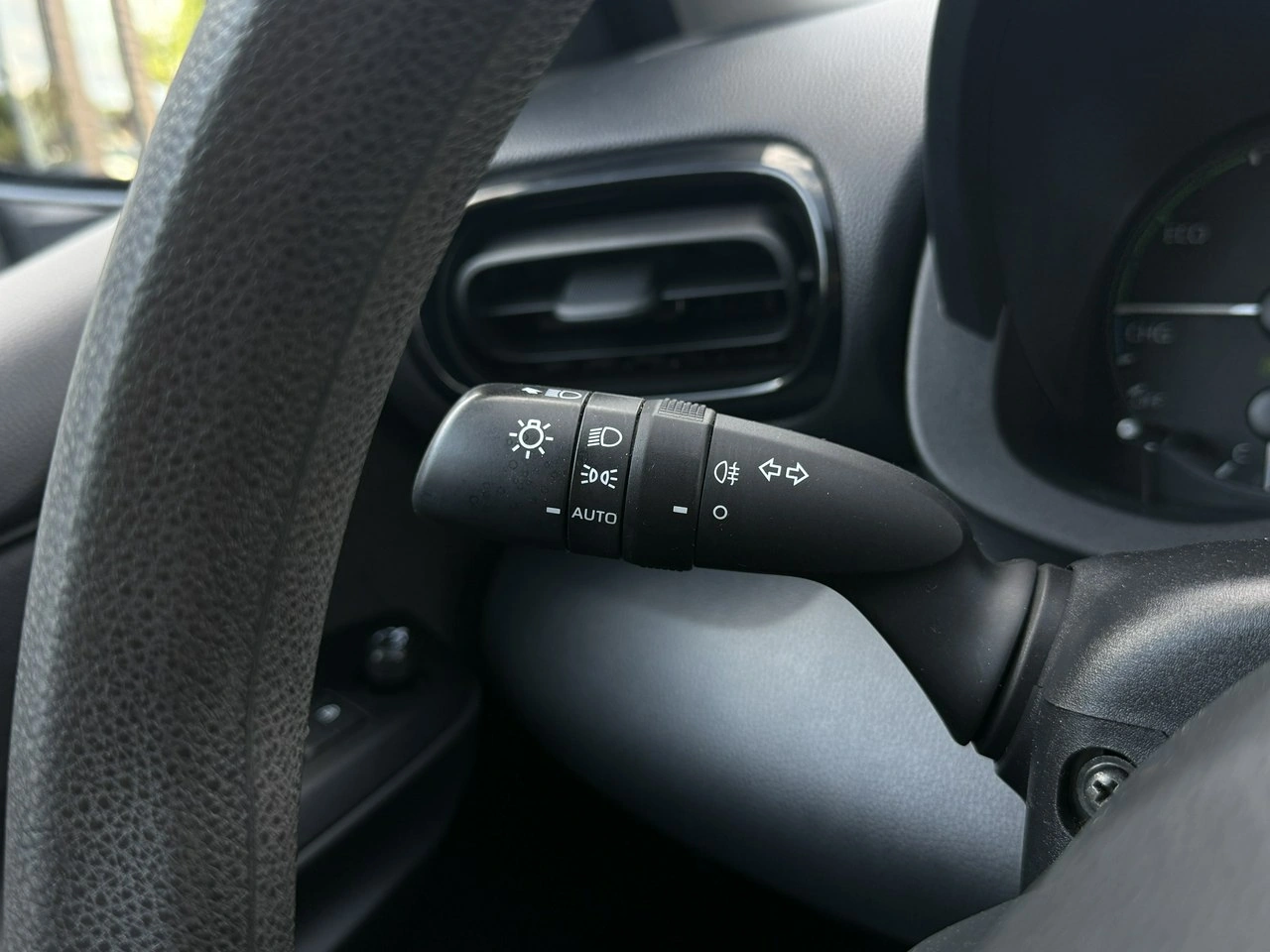 Toyota Yaris - Zdjęcie 18