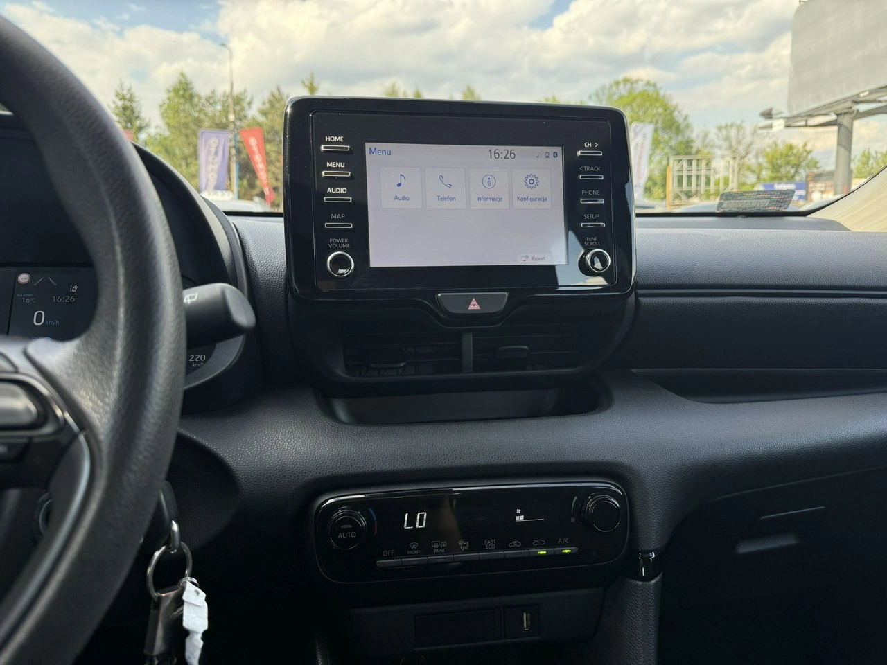 Toyota Yaris - Zdjęcie 20