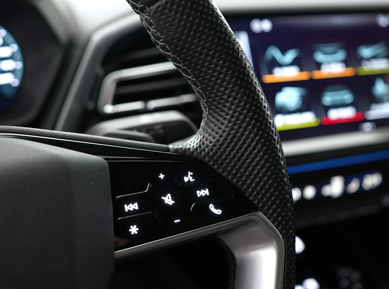 Audi Q4 e-tron - Zdjęcie 20