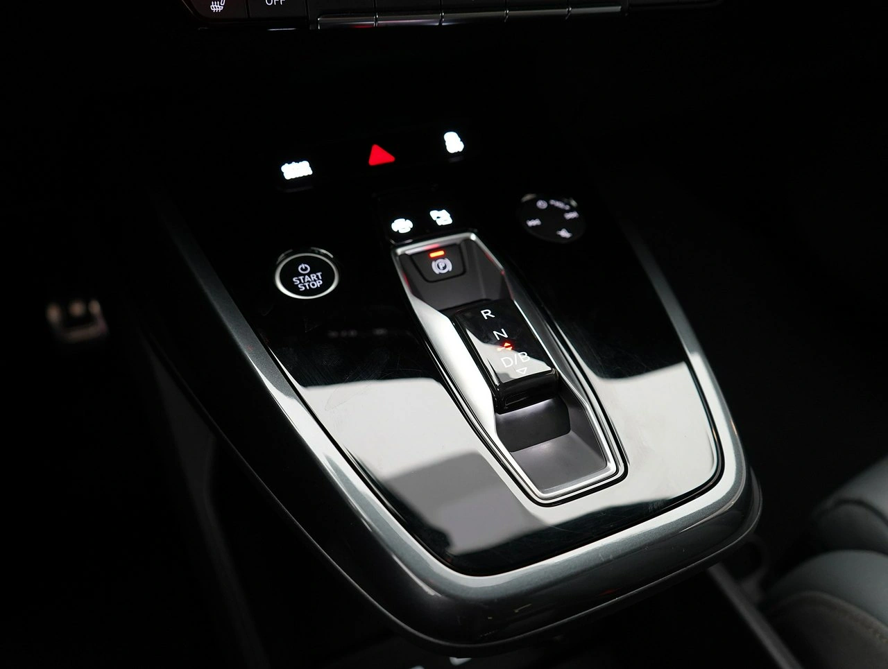 Audi Q4 e-tron - Zdjęcie 17