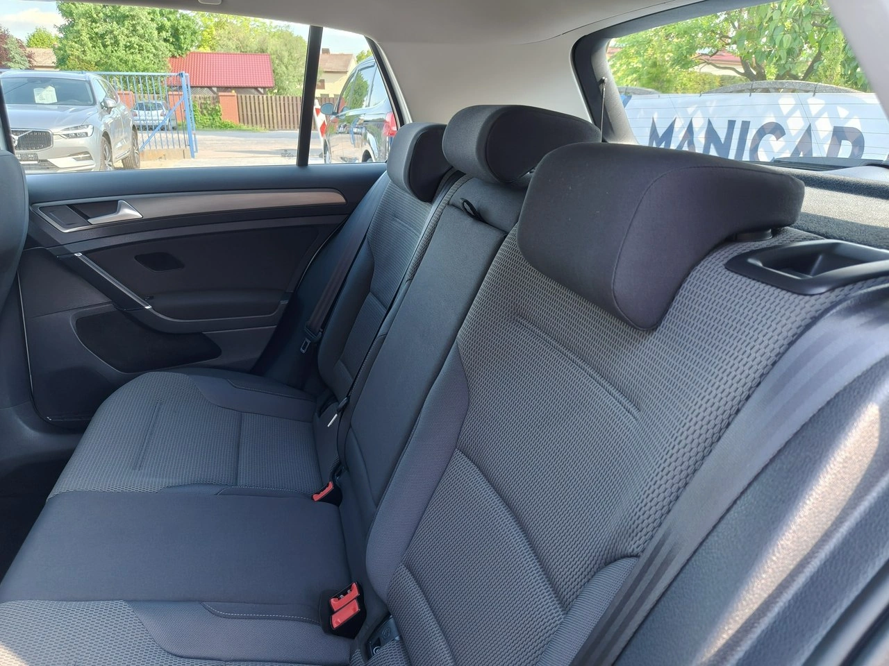 Volkswagen Golf - Zdjęcie 25