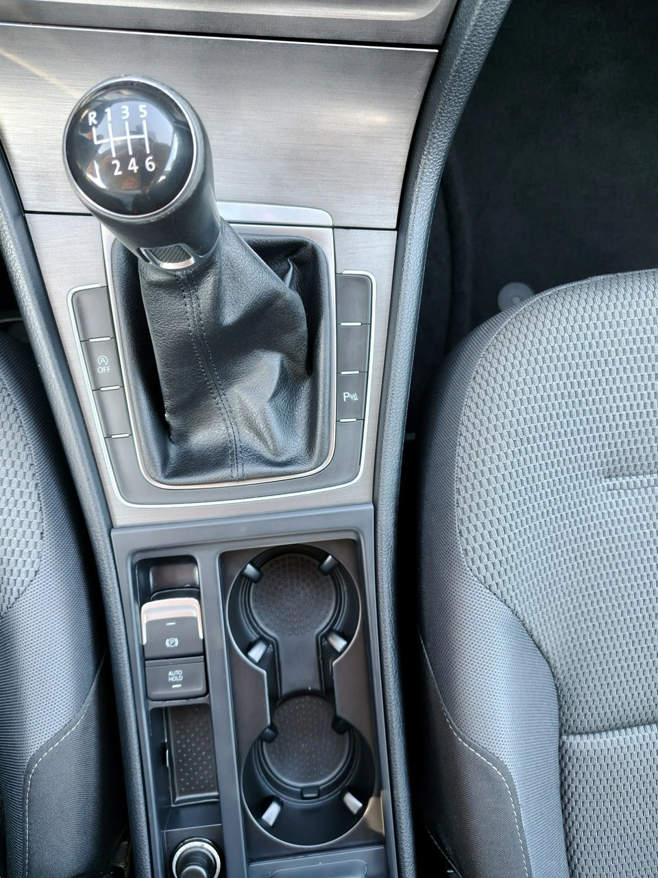 Volkswagen Golf - Zdjęcie 13