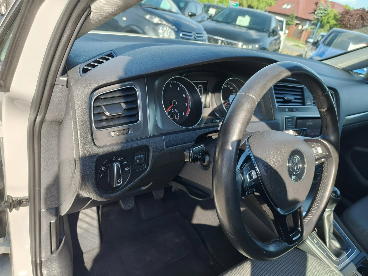 Volkswagen Golf - Zdjęcie 9