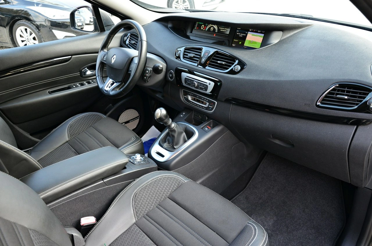 Renault Grand Scenic - Zdjęcie 35
