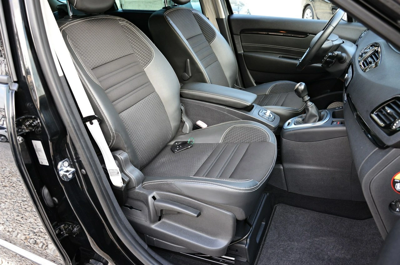 Renault Grand Scenic - Zdjęcie 36