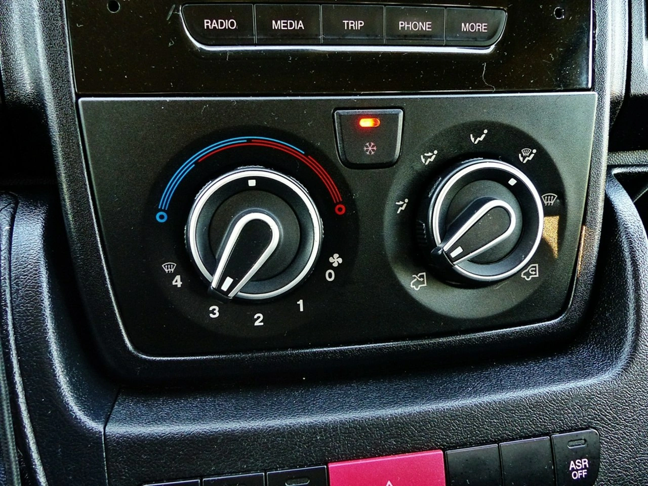 Peugeot Boxer - Zdjęcie 35