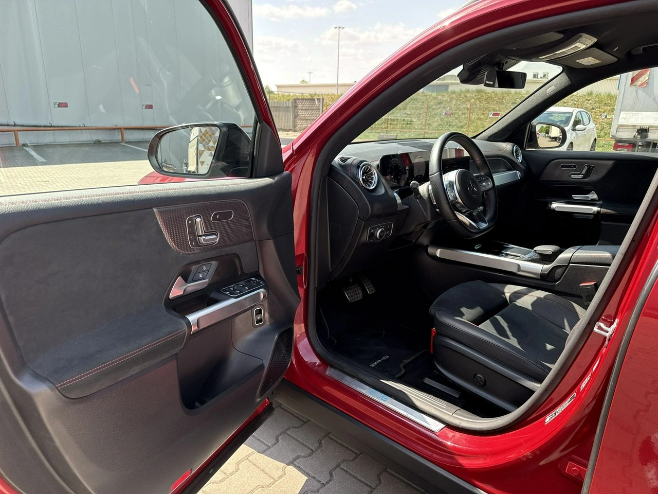 Mercedes EQB - Zdjęcie 9
