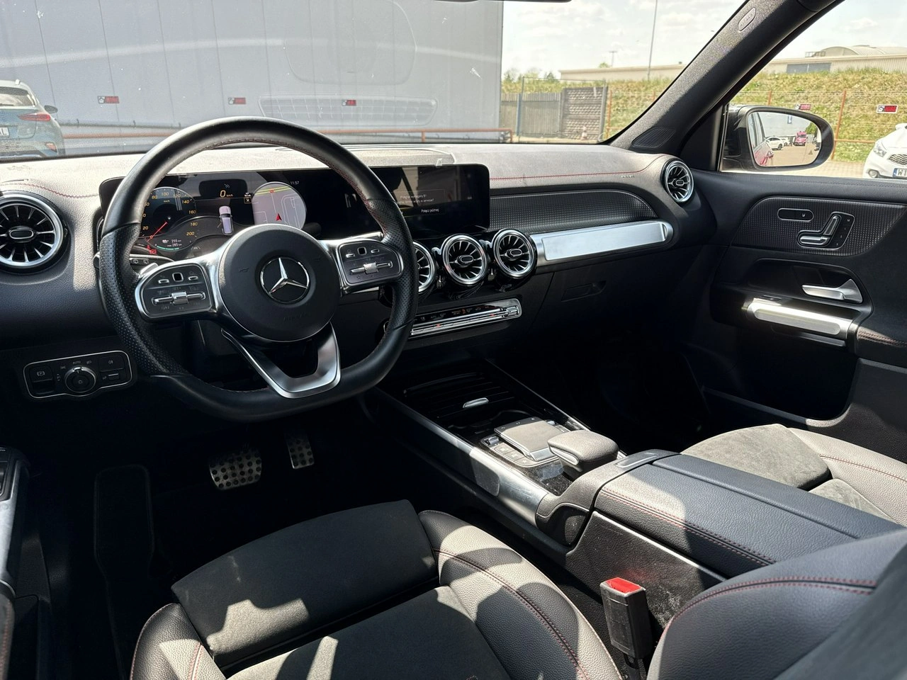 Mercedes EQB - Zdjęcie 12