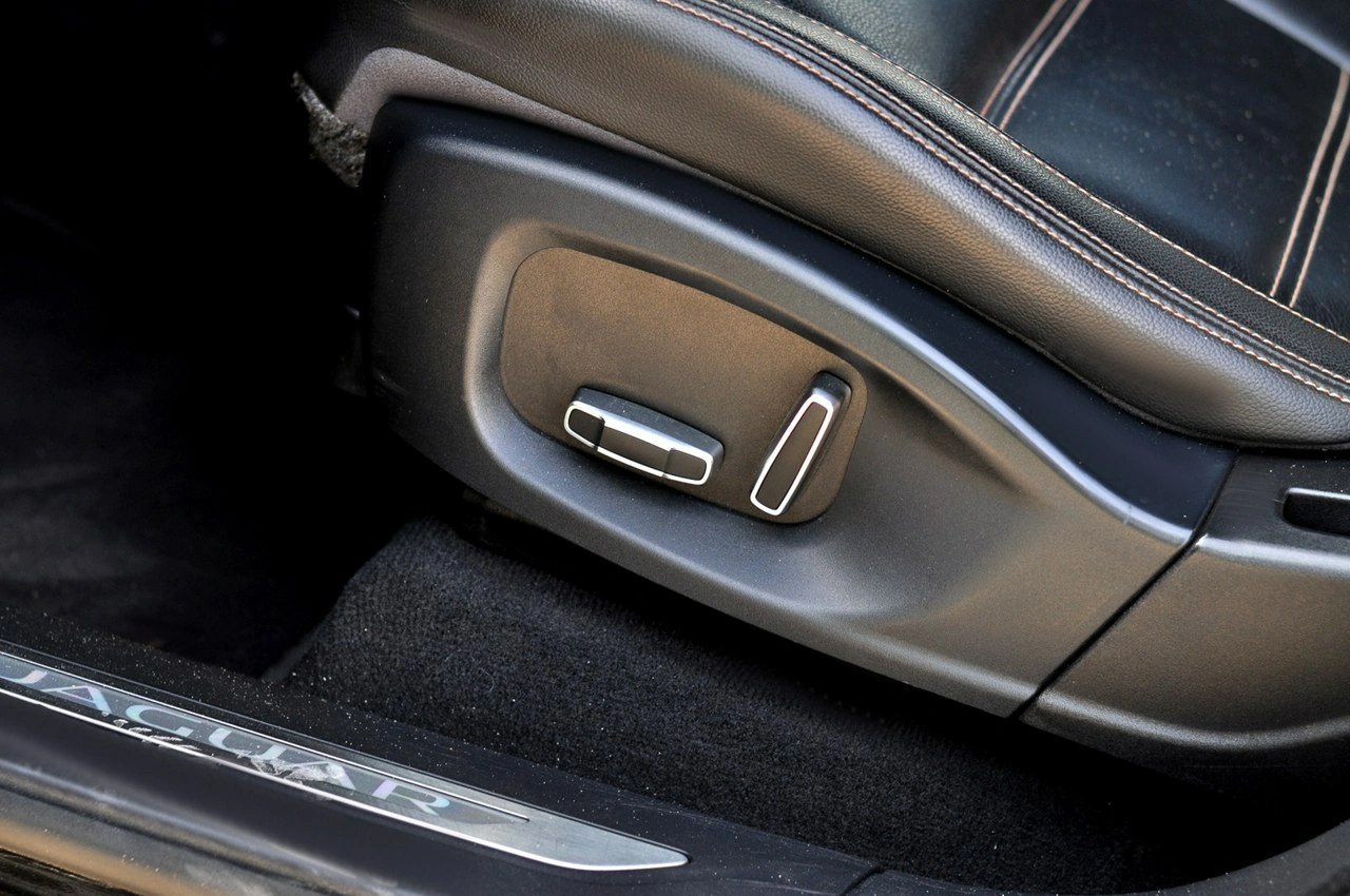 Jaguar F-Pace - Zdjęcie 11