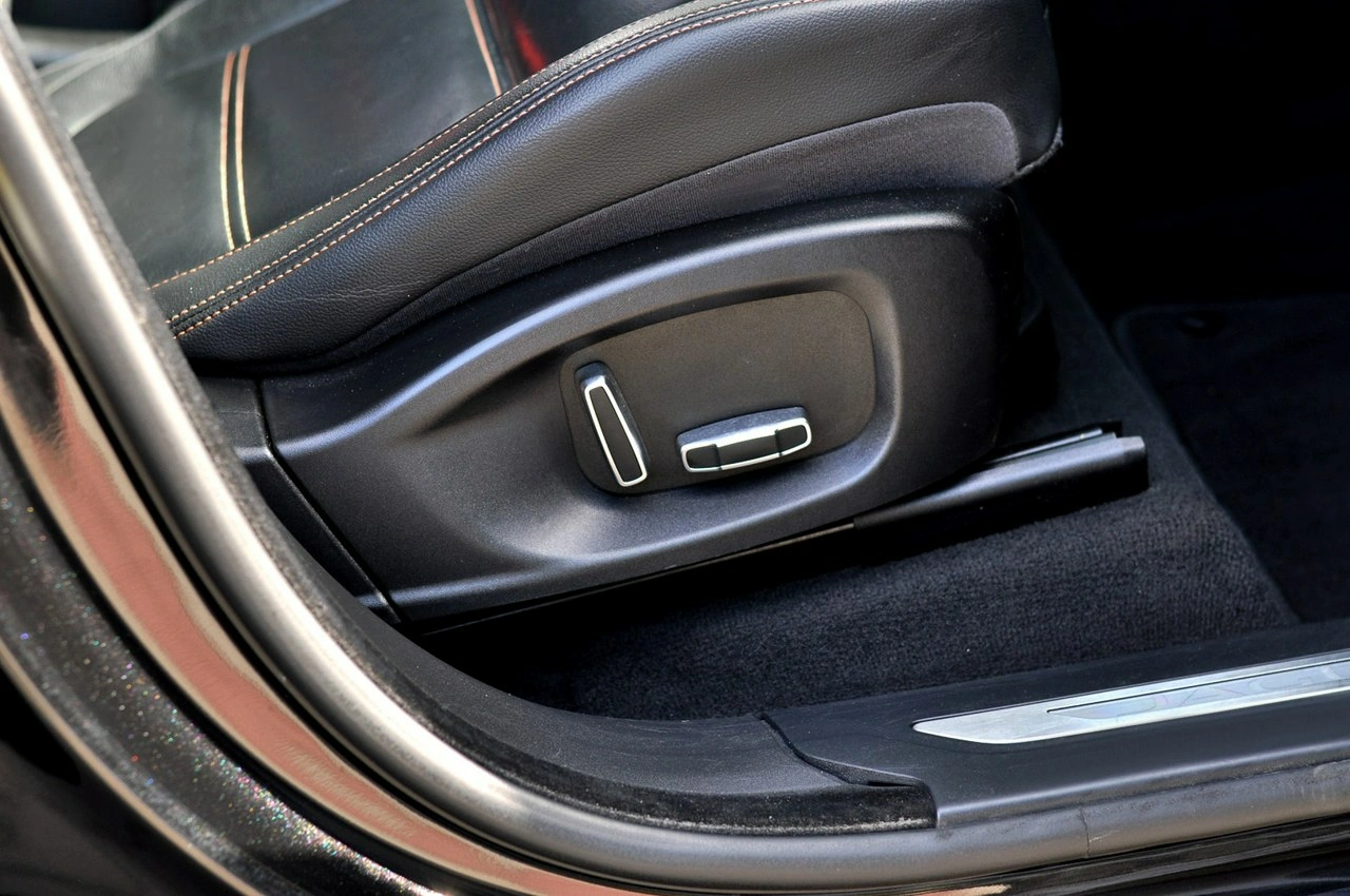 Jaguar F-Pace - Zdjęcie 12