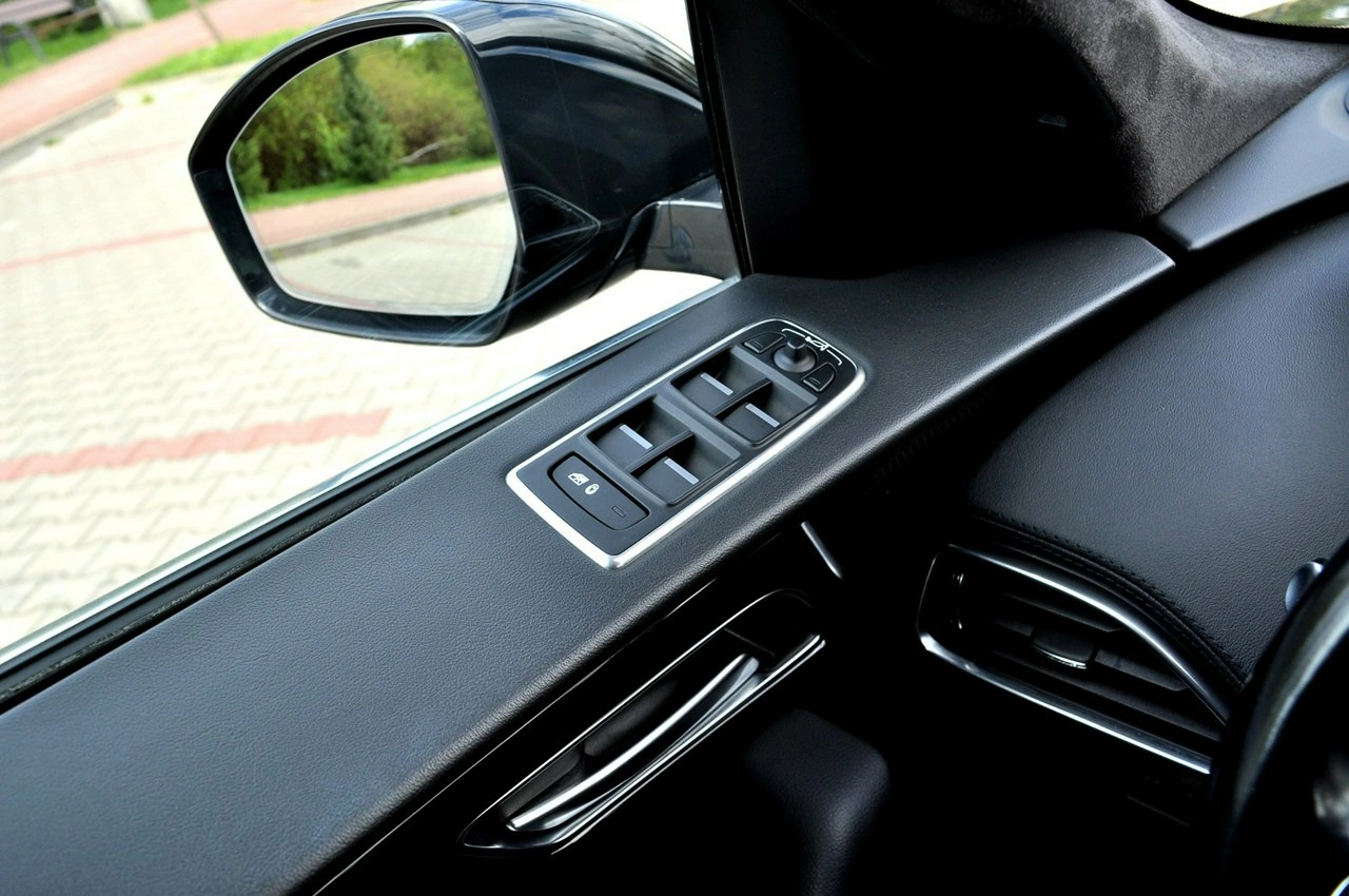 Jaguar F-Pace - Zdjęcie 20