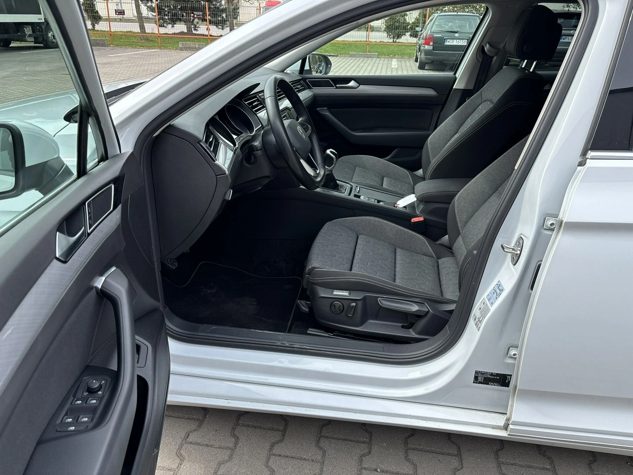 Volkswagen Passat - Zdjęcie 10