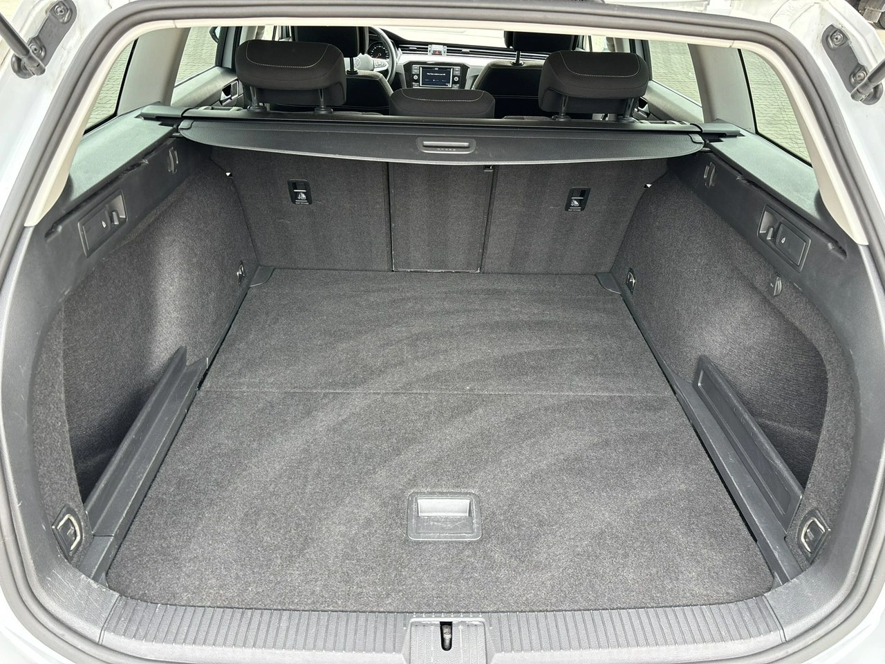 Volkswagen Passat - Zdjęcie 13