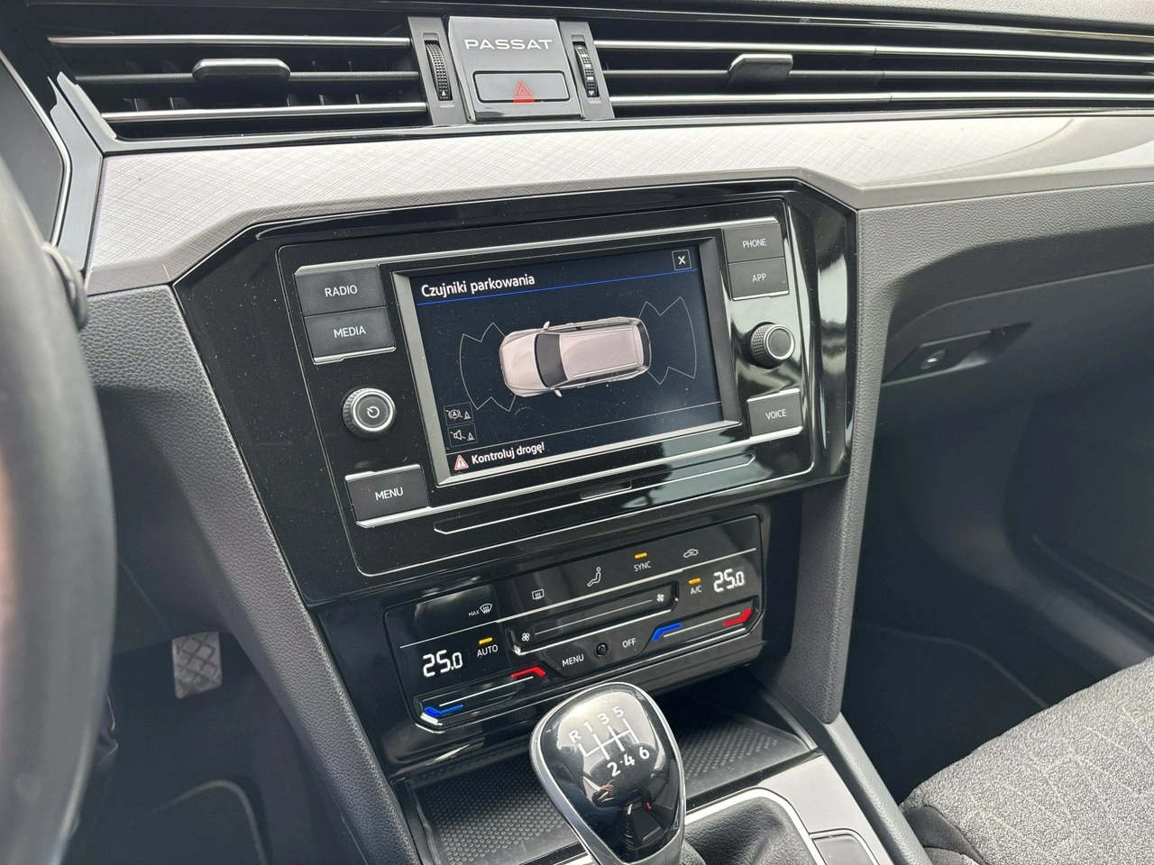Volkswagen Passat - Zdjęcie 20