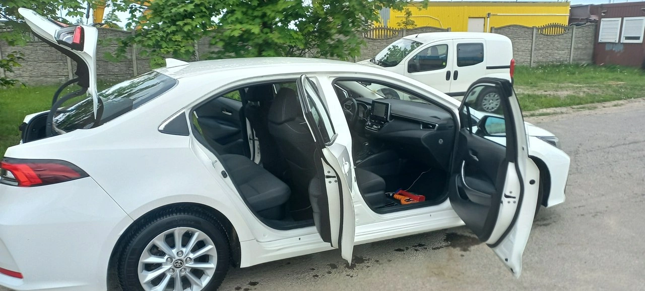 Toyota Corolla - Zdjęcie 21