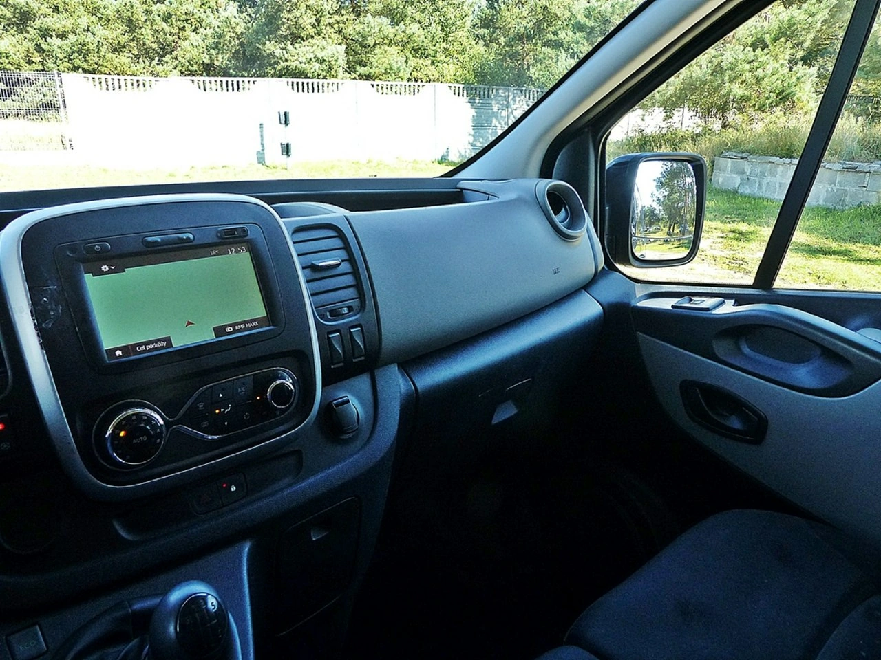 Renault Trafic - Zdjęcie 35