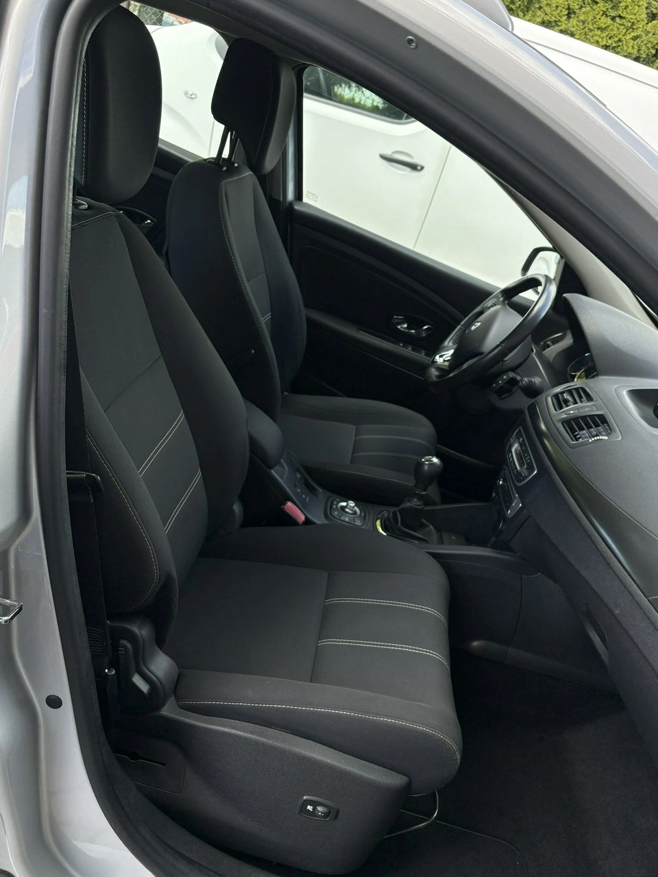 Renault Megane - Zdjęcie 16